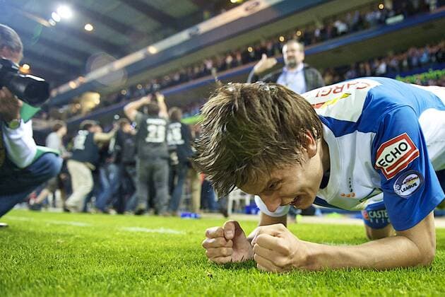 Jelle Vossen --- KRC Genk - Standard Lüttich - Jupiler Pro League 2010 2011 xVIxJackxJacobsxIVx 300369 o0 Emotionen Einzelbild