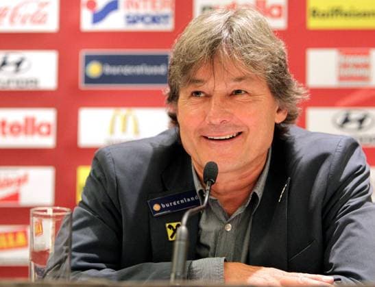 WIEN, 19.MAI.11 - FUSSBALL - Vorberichte, Pressekonferenz, Kaderbekanntgabe. Bild zeigt Nationaltrainer Dietmar Constantini (AUT). 