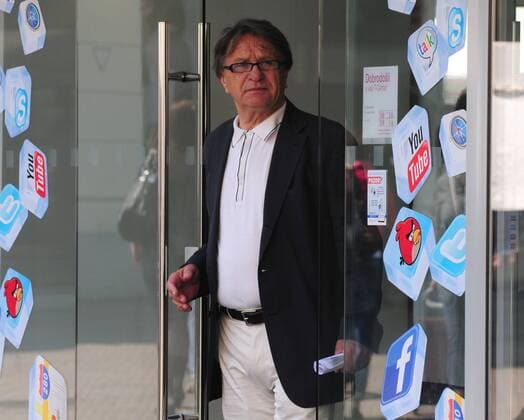 Zagreb - Miroslav Blazevic, the head coach of Chinese Olympic football team shows up in Zagreb, on May 20, 2011 - Miroslav Blazevic suffered melanoma recently and returned home country for treatment.  o0 Krankheit malignes Melanom Krebs
