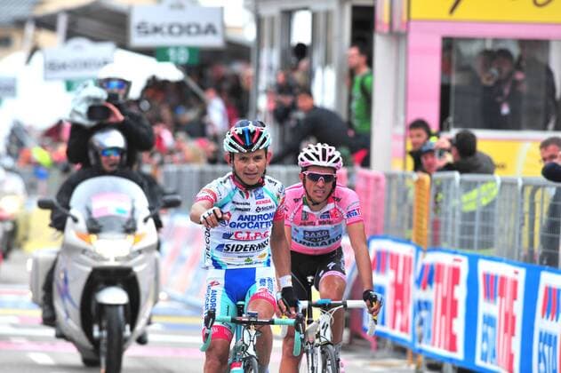 Giro d Italia, 13. Etappe: Spilimbergo - Grossglockner --- Jose Rujano Guillen (Androni Giocattoli, li.) gewinnt vor Alberto Contador (Saxo Bank Sungard)  o0 Ziel Etappensieg Jubel Freude