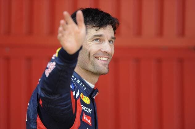 Mark WEBBER (AUS),Red Bull Racing,Aktion,Aktion,Einzelbild,angeschnittenes Einzelmotiv,Halbfigur,halbe Figur,winkt,winkend,winken. Qualifying,21.05.2011. Formel 1:GP von Spanien Circuit de Catalunya,Saison2011,