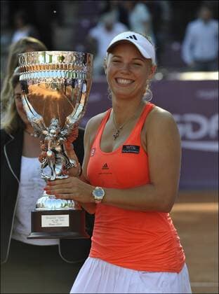 Brussels Open, Finale --- Siegerin Caroline Wozniacki (Dänemark)  PhotoNews o0 Pokal Trophäe Objekte Siegerehrung Jubel Freude