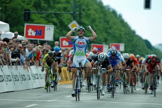 Marcel KITTEL ( GER Skil - Shimano ) gewinnt das neue Berliner Profiradrennen in seiner ersten Ausgabe vor Giacomo NIZZOLO ( ITA Team Leopard - Trek ) - Event: ProRace Berlin - Velothon 2011 - Location: Berlin - Deutschland - Europa - Datum: 22.05.2011 - Contact