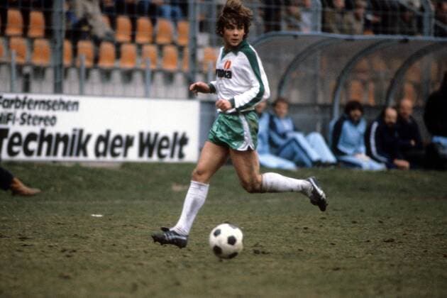 Pasi Rautiainen (Werder Bremen) - DEUTSCHSPRACHIGE SPORTZEITSCHRIFTEN UND -ZEITUNGEN NUR NACH RÜCKSPRACHE Einzelbild, Aktion
