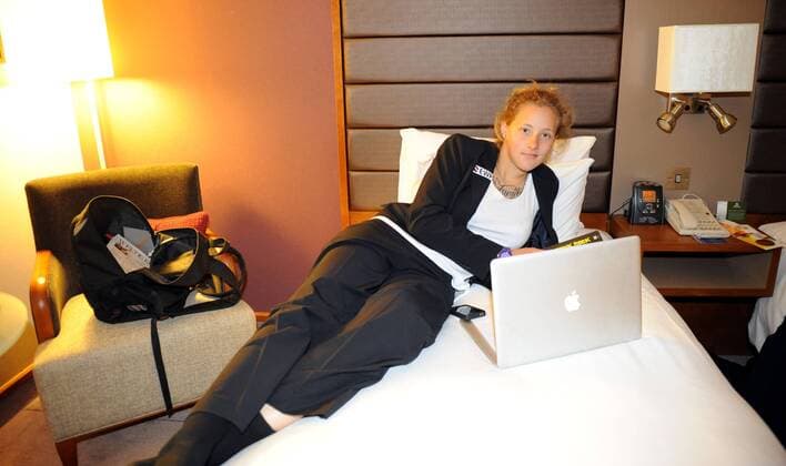 Fussball, Frauen, Saison 2010 2011, Champions League, Turbine Potsdam reiste zwei Tage vor dem Finale in London an, Anna Felicitas Sarholz auf ihrem Zimmer im Hotel Hilton Kensington, 24.05. 2011, o0 Unterkunft