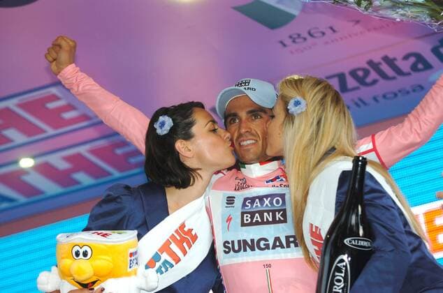 Giro d Italia 2011, 16. Etappe: Belluno - Nevegal; Etappensieger Alberto Contador (ESP Saxo Bank Sungard) - Gesamtführender des Giro d Italia 2011 nach der 16. Etappe, Nevegal  o0 Zeitfahren Einzelzeitfahren Bergzeitfahren rosa Trikot Gesamtführung Jubel, Freude