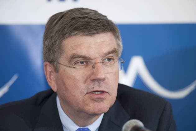 Pressekonferenz der Bewerbungsgesellschaft München 2018 bezüglich der Entscheidung zur Vergabe der Olympischen und Paralympischen Winterspiele in 2018 am 6. Juli 2011 auf dem Münchener Marienplatz, BayWa München, 26. Mai 2011 Im Bild: v.l. Dr. Thomas Bach (DOSB-Präsident und Vorsitzender der Gesellschafterversammlung von München 2018),