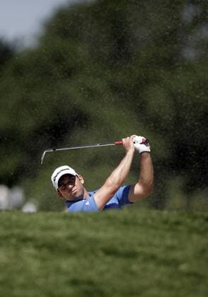 26 MAY 2011: Sergio Garcia watches his bunker shot on the 4th hole during the first round of the HP Byron Nelson Championship played at TPC Las Colinas Four Season Resort in Irving, TX. PGA Golf Herren MAY 26 HP Byron Nelson Championship - First Round Icon1105260005 EDITORIAL USE ONLY