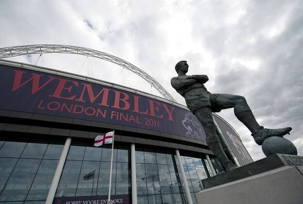 Football - UEFA Champions League Final - Preview General view of Wembley Stadium with it s Champions League final branding.  o0 Sportstätte Stadion Totale England Denkmal Objekte