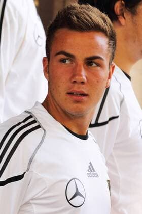 MARIO GOETZE TREFFEN DEUTSCHEN FUSSBALLNATIONALMANNSCHAFT FRANKFURT 27.5.11