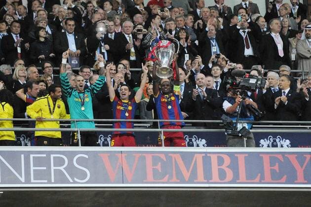 Champions League Sieger 2011: FC Barcelona --- Eric Abidal, Xavi, Victor Valdes, Jeffren (Barcelona) N.LeGouic FEP Panoramic  Totale