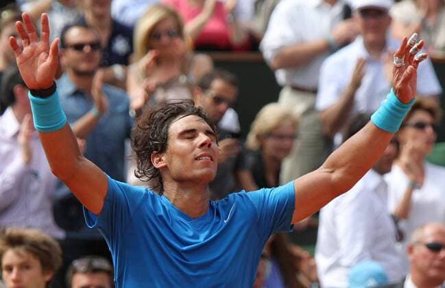 Spaniard Rafael Nadal reacts after winning his French Open mens fourth round matchat Roland Garros in Paris  PAR20110530721 o0 Jubel