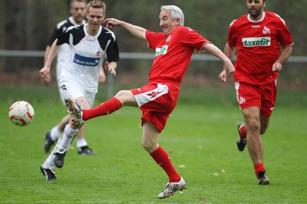 1.FC Köln Altinternationale vs. ein Team der Credit Suisse Hannes Löhr Bild: 03.04.2011
