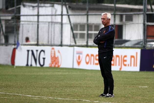 Nationaltrainer Bert van Marwijk - Training Niederlande - Rio de Janeiro RJ, Brasil - 01 06 2011. x(37)xGeraldoxBubniakx xFotoarenax  (4879) Treino da Holanda o0 Werbebande, Bande, Werbung, Sponsor, Wirtschaft, ING