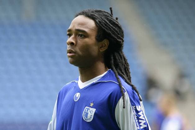 Marvin Wijks (1. FC Magdeburg) - Punktspiel Regionalliga Nord Herren Saison 2010-11 - 1. FC Magdeburg (Blau) vs. Holstein Kiel in der MDCC Arena in Magdeburg - Einzelbild,Aktion,28.05.2011,Deutschland