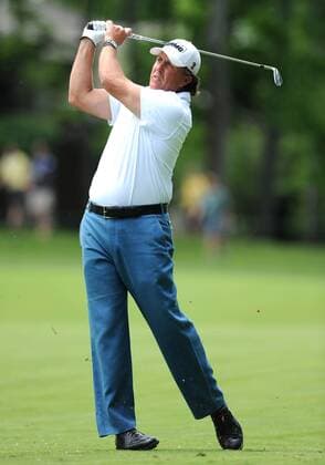 3 June 2011: Phil Michelson hits his second shot on number one during the Memorial Golf Tournament second round of play at Muirfield Village Golf Course in Dublin, OH. PGA Golf Herren JUN 03 Memorial - Second Round Icon154110603026 EDITORIAL USE ONLY