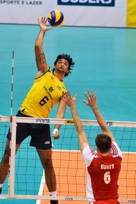 Leandro Vissotto Neves und Bartosz Kurek --- Volleyball, World League, Brasilien vs. Polen in Rio de Janeiro. x(11)xCelsoxPupox xFotoarenax  (4898)