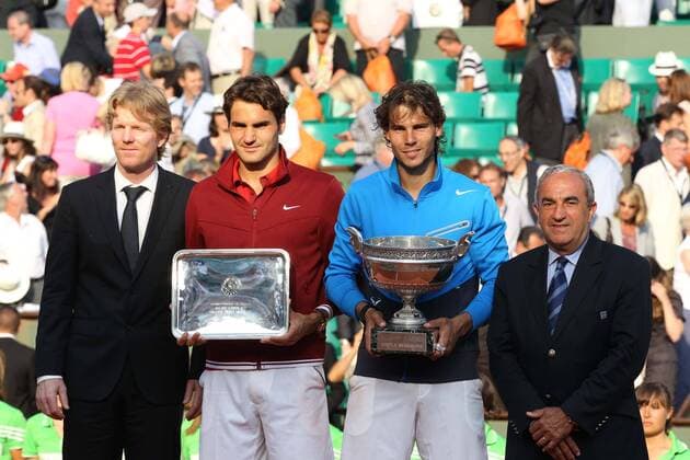 Tennis : Roland Garros - Finale Hommes - 05.06.2011 - f.l.: Jim Courier Roger Federer (SUI) Victoire de Rafael Nadal (ESP) Jean Gachassin (President FFT) Tennis : Roland Garros - Finale Hommes - 05.06.2011 - xGwendolineLeGoffx 