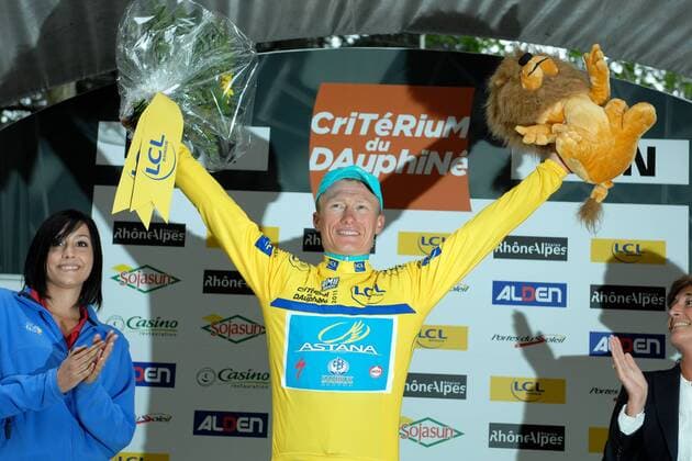 Alexandre VINOKOUROV ( KAZ Pro Team Astana ) behauptet das gelbe Trikot des Gesamtführenden - Event: Criterium du Dauphine 2011 - 2.Etappe - Voiron nach Lyon 179.0 km - Location: Lyon - Frankreich - Europa - Datum: 07.06.2011 - Contact