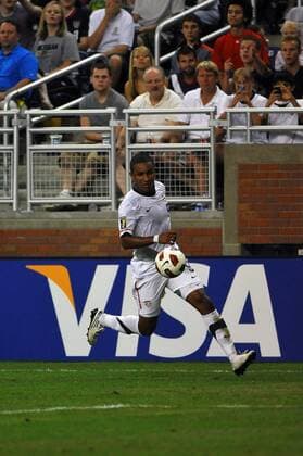 June 7, 2011 - Detroit, MI United States forward Juan Agudelo (9) goes after this ball and is called offsides in the first half of the CONCACAF Gold Cup First Round game on Tuesday evening at Ford Field, Detroit, Michigan. USA v Canada SOCCER: JUN 07 CONCACAF Gold Cup - First Round - USA v Canada Icon2581106070008 o0 Werbebande, Bande, Sponsor, Werbepartner, Werbung, Wirtschaft Schriftzug VISA EDITORIAL USE ONLY