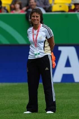 Fußball Frauen-Länderspiel Deutschland - Niederlande am 07.06.2011 im Tivoli in Aachen Ulrike Ballweg ( Co-Trainerin Deutschland )