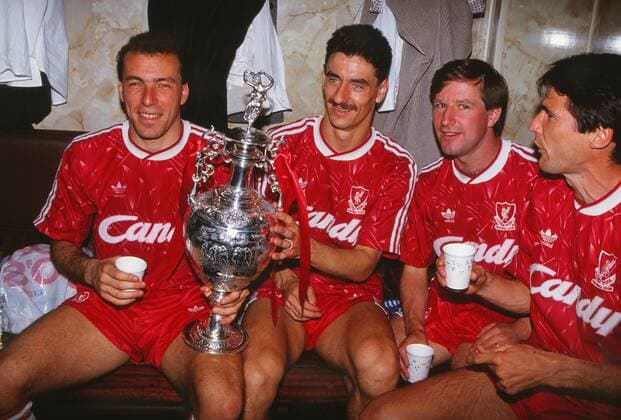 Ronnie Rosenthal , Ian Rush and Ronnie Whelan with the League Championship Trophy. Liverpool FC v Derby 01 05 1990 1989 90.  o0 Meister Meisterschaft Meisterfeier