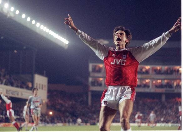 Alan Smith (Arsenal FC) celebrates his goal. (Arsenal FC s 3th) Arsenal FC v Liverpool FC. 2 12 1990. 
