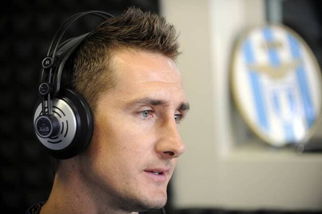 Miroslav Klose äussert sich im Vereinsradio zu seinem Wechsel zu Lazio Rom marcoxrosi o0 Radio Medien Kopfhörer