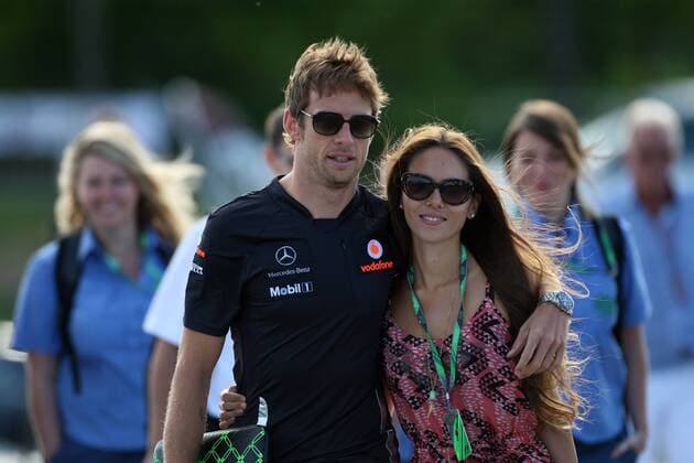 10.06.2011- Jenson Button (GBR), McLaren Mercedes, MP4-26 and his girlfriend Jessica Michibata (GBR), girlfriend of Jenson Button (GBR) Canadian Grand Prix, Montreal, Round 7, 09-12 June 2011  o0 Frau Familie