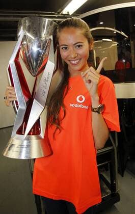 Motorsports: FIA Formula One World Championship 2011, Grand Prix of Canada, Jessica Michibata, girlfriend of Jenson Button (GBR, McLaren Mercedes), xHOCHxZWEIx o0 Sieg, Sieger Partnerin, Frau, Freundin, Lebensgefährtin Familie privat people