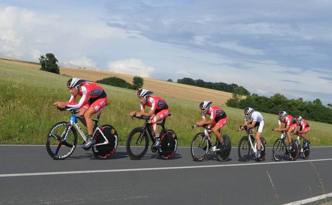 14.06.2011 Streufdorf 36.Thüringen -Rundfahrt 2.Etappe - Mannschaftszeitfahren über 22km 3.Platz für die Mannschaft Team Brandenburg ( GER ) Aktion quer