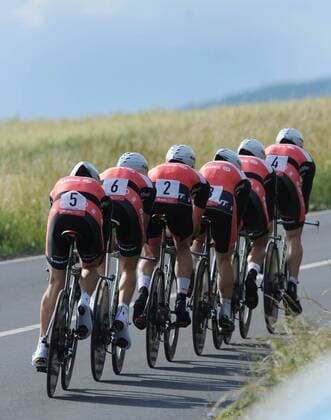 14.06.2011 Streufdorf 36.Thüringen -Rundfahrt 2.Etappe - Mannschaftszeitfahren über 22km 4.Platz für das Team TET Thüringer Energie Team (GER) Aktion hoch