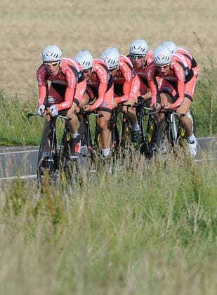 14.06.2011 Streufdorf 36.Thüringen -Rundfahrt 2.Etappe - Mannschaftszeitfahren über 22km 4.Platz für das Team TET Thüringer Energie Team (GER) Aktion hoch