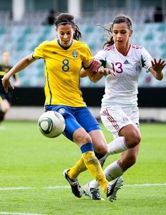 16.06.2011, Göteborg - Freundschaftsspiel 2011 - Schweden vs Mexiko --- Lotta Schelins und Natalie Garcia --- KP0300003 