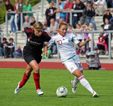 zje123 18.6.2011 Frauen WM Testspiel Mexiko - Regionalauswahl re: Mexikos Dinora Garza