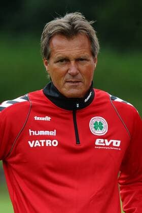 Fußball, Trainerhistorie, Rot-Weiß Oberhausen Fußball 3. Liga Trainingsauftakt Rot-Weiß Oberhausen am 20.06.2011 in Oberhausen Theo Schneider ( Trainer Oberhausen )