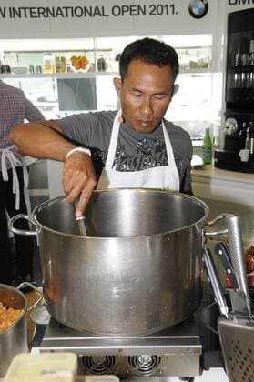 Muenchen 21.06.11 BMW Pavillion, International Open, Stromberg Pro-Am Cooking: Thongchai Jaidee , o00 privat