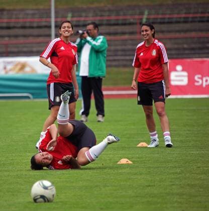 zje123 21.6.2011 Frauen WM, Göttingen, Training von Mexiko