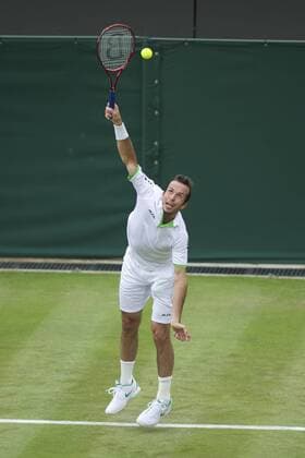 Tennis: Wimbledon Championship 2011, Radek Stepanek (CZE) in action during the Gentlemen s Singles 1st Round match on day two of the Wimbledon Lawn Tennis Championships at the All England Lawn Tennis and Croquet Club. xHOCHxZWEIx 