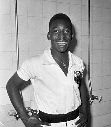 Freundschaftsspiel TSV München 1860 - FC Santos 1:9 Mai 1960 - Der 19 Jährige Pele in der Dusche