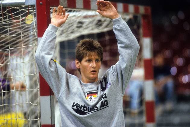 Frühere Handball-Nationaltorhüterin Sabine Bothe gestorben Sabine Adamik (GER) Handball Länderspiel Damen WM 1994 Nationalteam Einzelbild