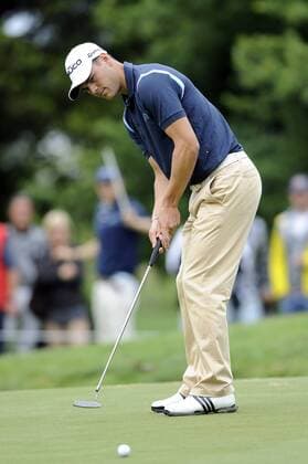Martin KAYMER (GER),Golfprofi,Golf,Aktion,Einzelaktion,Einzelbild,Freisteller,Ganzkoerperaufnahme,ganze Figur. BMW International Open 2011 in München Eichenried.