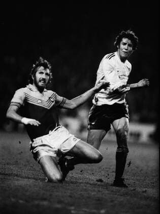 Billy Bonds (WHU) Jeremy Charles - Swansea City. West ham United v Swansea City 17 11 1979 