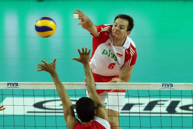 24.06.2011, Plock - World League 2011 - Polen vs Puerto Rico --- BARTOSZ KUREK (POLAND) gegen HECTOR SOTO (PUR) ---  20110624CSJP3006
