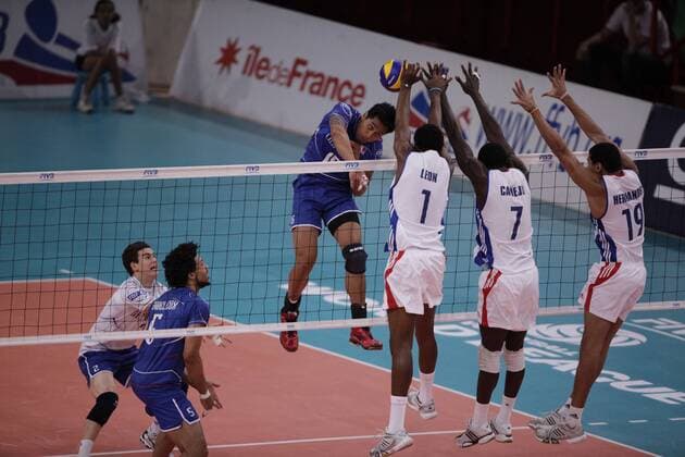 Samuele Tuia (France) Volley : France Cuba - Ligue Mondiale - 24.06.2011 - MarineAndrieux Panoramic 
