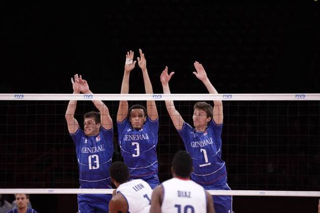 Pierre Pujol - Gerald Hardy Dessources - Nicolas Marechal (France) Volley : France Cuba - Ligue Mondiale - 24.06.2011 - MarineAndrieux Panoramic 