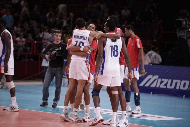 Joie Cuba Volley : France Cuba - Ligue Mondiale - 24.06.2011 - MarineAndrieux Panoramic 