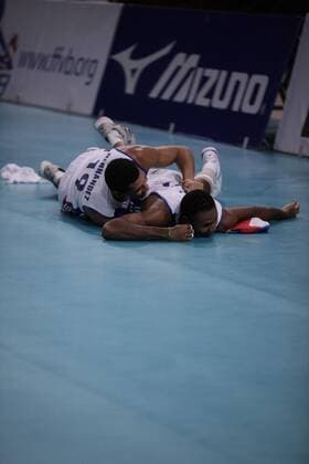 Joie Cuba Volley : France Cuba - Ligue Mondiale - 24.06.2011 - MarineAndrieux Panoramic 