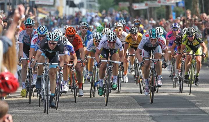 Radsport - DM Srasse Elite Männer - 24.06.2011, Deutsche Meisterschaft Strasse ELITE MÄNNER, Zielsprint: v.l. Marcel Sieberg (Omega Pharma-Lotto), Roger Kluge (Skil-Shimano), Deutscher Meister Robert Wagner (Team Leopard-Trek), Gerald Ciolek (Quickstep Cycling-Team), Andre Schulze (CCC Polsat), Eric Baumann Team NetApp), John Degenkolb (HTC-Highroad), Stefan Schumacher (Miche), Andre Greipel (Omega Phamra-Lotto), -