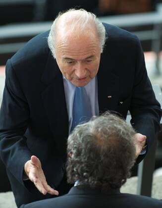 FIFA Fussball WM Frauen Berlin 26.06.2011 Eröffnung Olympiastadion Berlin Deutschland geg Canada 2:1 FIFA Präsident Joseph BLATTER SUI und UEFA Präsident Michel PLATINI FRA